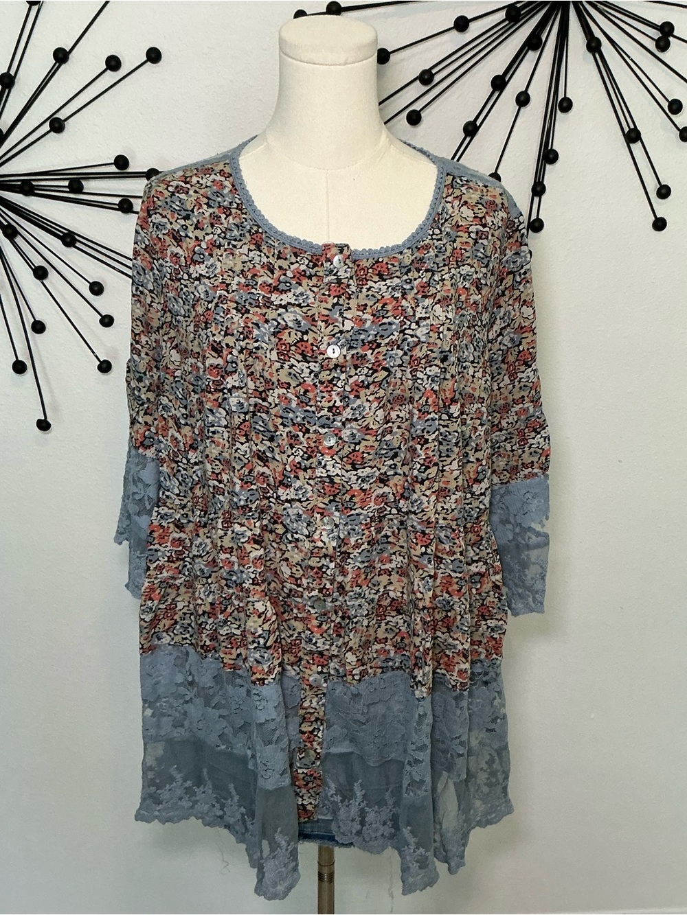 Roaman’s Floral Lace Trim Tunic Top Blue Pink Boho Plus Size 20W